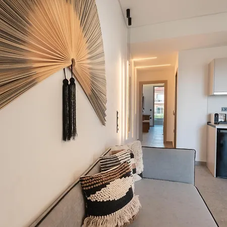 Be Modern Aparts & リメナリア