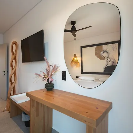 Be Modern Aparts & アパート *